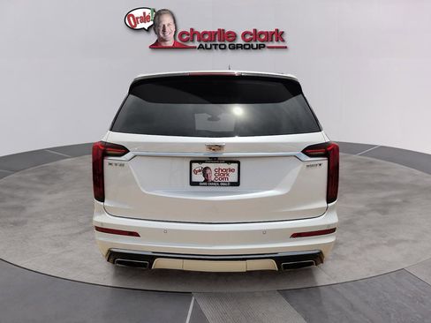 Used 2023 Cadillac XT6 Luxury w/ LPO, Floor Liner Package FWD image 4
