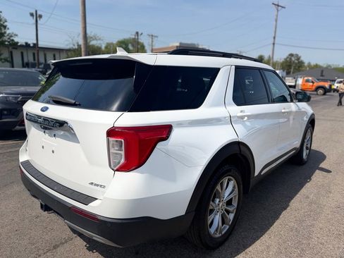 Used 2023 Ford Explorer XLT w/ Equipment Group 202A AWD/4WD image 10
