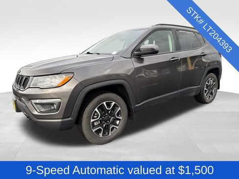 Used 2020 Jeep Compass Sport image 3