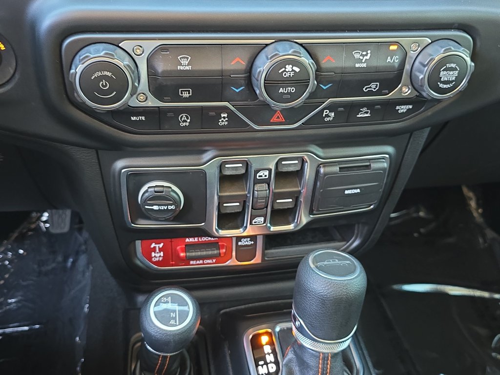Used 2021 Jeep Gladiator Mojave AWD/4WD image 31