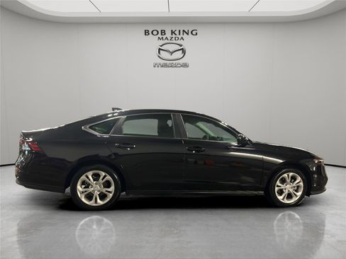 Used 2025 Honda Accord LX image 6