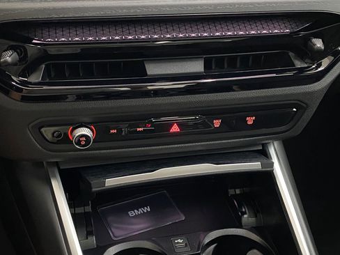 New 2025 BMW 330i xDrive Sedan w/ Convenience Package image 18