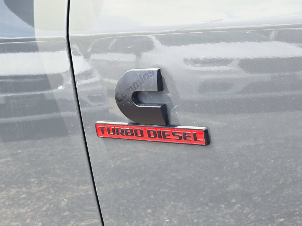 New 2026 RAM 2500 Laramie w/ Night Edition AWD/4WD image 12