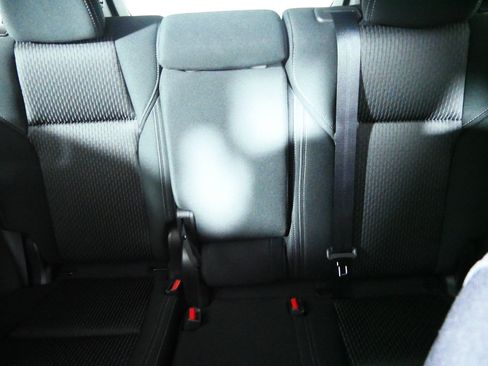 New 2026 Mitsubishi Outlander ES AWD/4WD image 3
