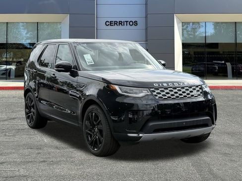 Used 2025 Land Rover Discovery S AWD/4WD image 4