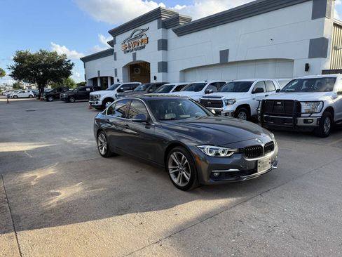 Used 2017 BMW 330i Sedan RWD image 2