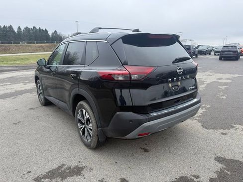 Used 2022 Nissan Rogue SV w/ SV Premium Package image 8