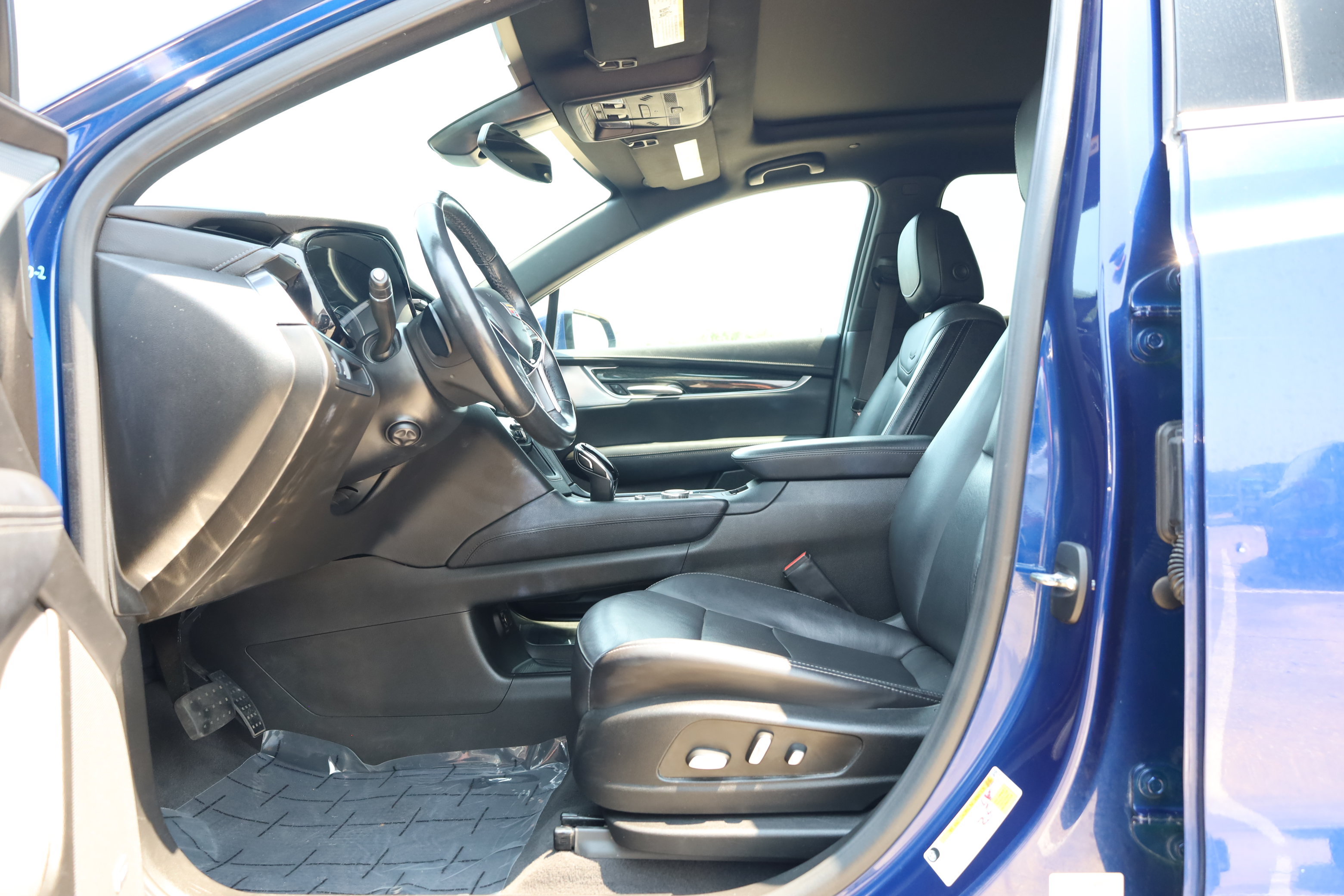 Used 2023 Cadillac XT5 Premium Luxury AWD/4WD image 11