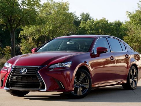 Used 2016 Lexus GS 200t image 2