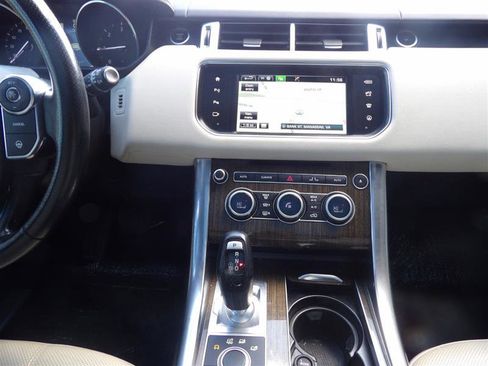 Used 2016 Land Rover Range Rover Sport HSE image 22