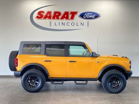 Used 2021 Ford Bronco Black Diamond AWD/4WD image 1