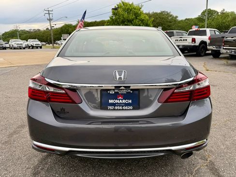 Used 2017 Honda Accord LX image 4