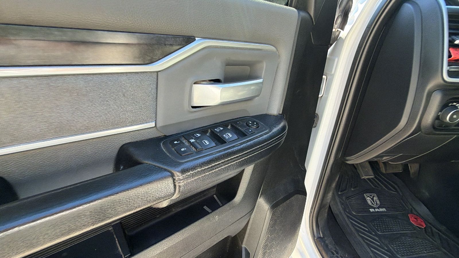 Used 2022 RAM 2500 Big Horn AWD/4WD image 15