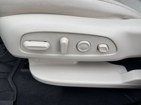 Used 2024 Buick Enclave Avenir w/ LPO, Floor Liner Package FWD image 27