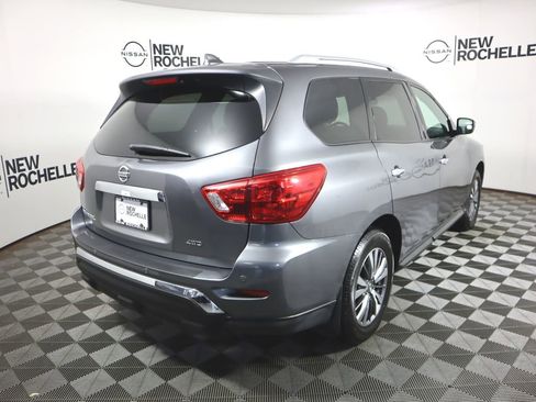 Used 2019 Nissan Pathfinder S image 5