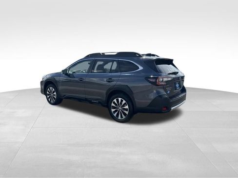 Used 2025 Subaru Outback Limited XT w/ Popular Package #2 AWD/4WD image 6