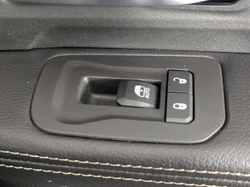 Certified 2026 RAM 2500 Big Horn AWD/4WD image 37