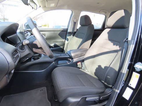 Certified 2023 Honda HR-V LX image 12
