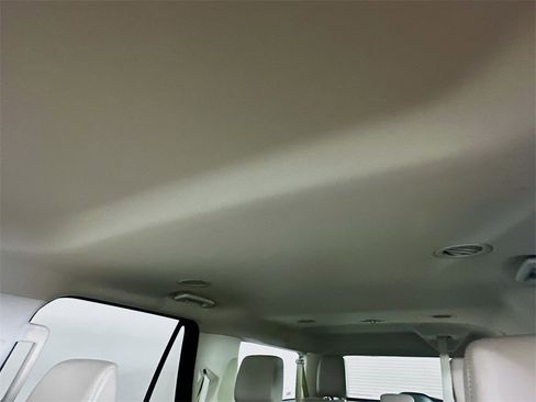 Used 2023 Ford Expedition Max XLT image 21