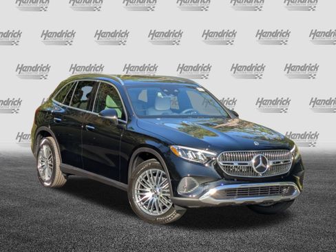 New 2026 Mercedes-Benz GLC 300 image 2