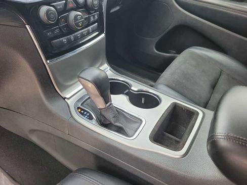 Used 2019 Jeep Grand Cherokee Altitude image 21