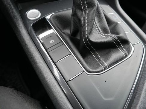 Certified 2024 Volkswagen Tiguan S w/ MDO Package, Three-Row image 33