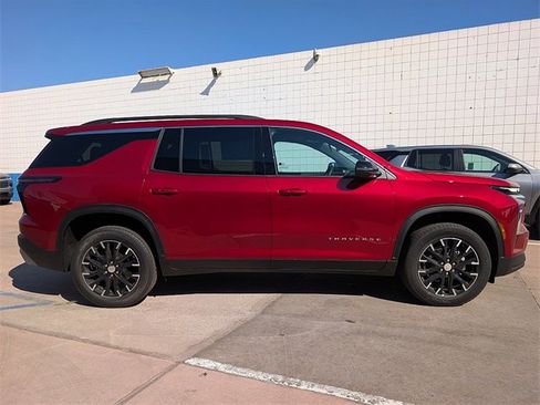 New 2026 Chevrolet Traverse LT w/ Sun and Wheel Package image 7