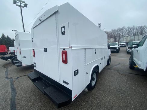 New 2026 Ford E-350 and Econoline 350 Super Duty w/ Power Equipment Group image 10