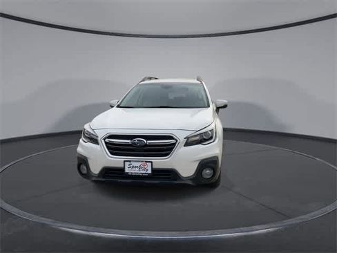 Used 2018 Subaru Outback 2.5i Limited image 3