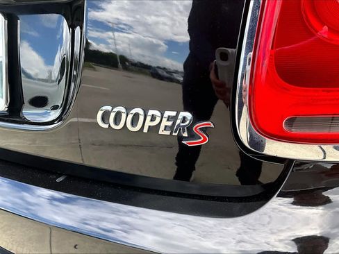 Used 2018 MINI Cooper S FWD image 9