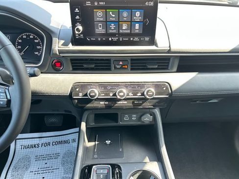 Used 2024 Honda Pilot EX-L image 18