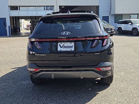 Certified 2023 Hyundai Tucson Limited AWD/4WD image 7