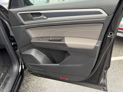 Used 2023 Volkswagen Atlas Cross Sport SEL R-Line image 23