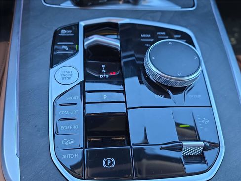 Certified 2023 BMW X7 xDrive40i w/ Premium Package image 22