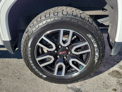 Used 2020 GMC Sierra 1500 AT4 w/ AT4 Premium Package image 28