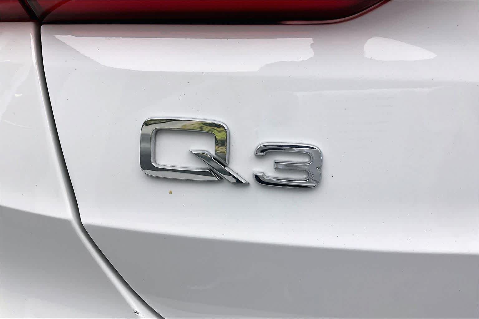 Certified 2024 Audi Q3 2.0T Premium w/ Convenience Package AWD/4WD image 33