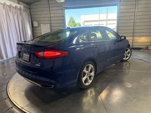 Used 2015 Ford Fusion SE w/ Equipment Group 201A image 4