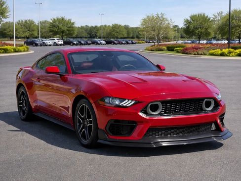 Used 2021 Ford Mustang Premium w/ Equipment Group 201A image 7