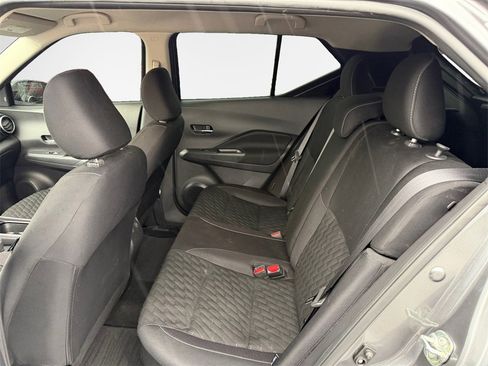 Used 2022 Nissan Kicks SV image 24