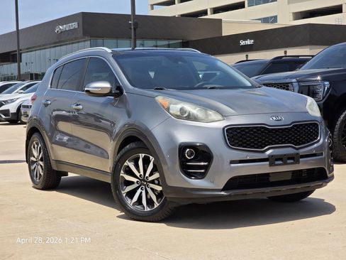 Used 2017 Kia Sportage EX w/ EX Technology Package FWD image 3