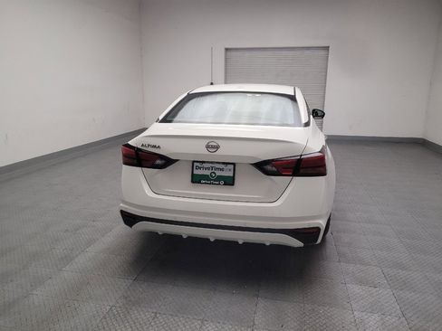 Used 2025 Nissan Altima 2.5 SV FWD image 7