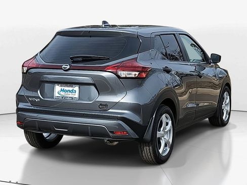 Used 2025 Nissan Kicks Play S image 8