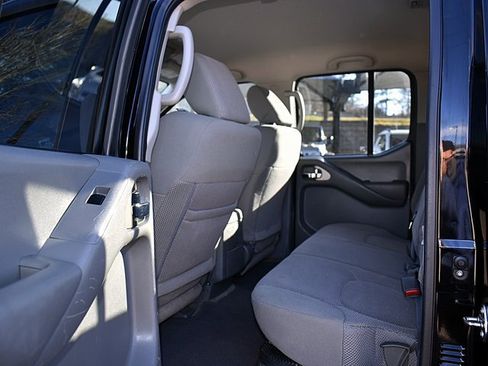 Used 2017 Nissan Frontier SV w/ SV Value Truck Package image 25