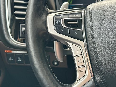 Used 2018 Mitsubishi Outlander GT image 31