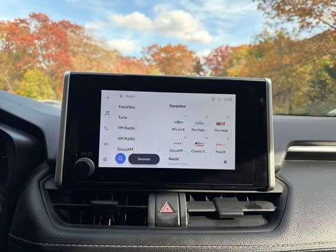 Used 2025 Toyota RAV4 LE image 21