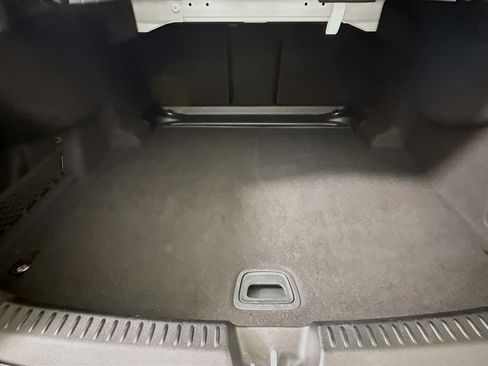 Used 2025 Mercedes-Benz E 350 Sedan image 35