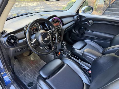 Used 2015 MINI Cooper 2-Door Hardtop image 12