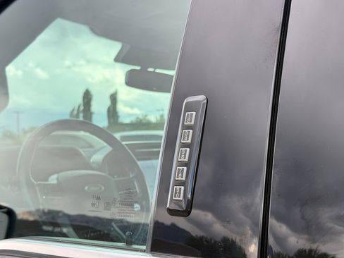Used 2022 Ford F150 Limited AWD/4WD image 19