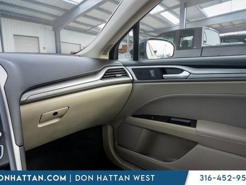 Used 2020 Ford Fusion SE w/ Fleet SE Value Package image 15