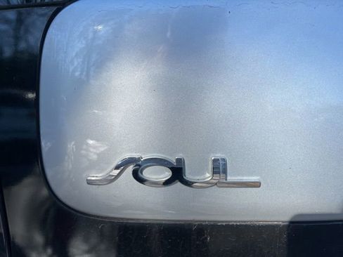 Used 2017 Kia Soul w/ Convenience Package image 16